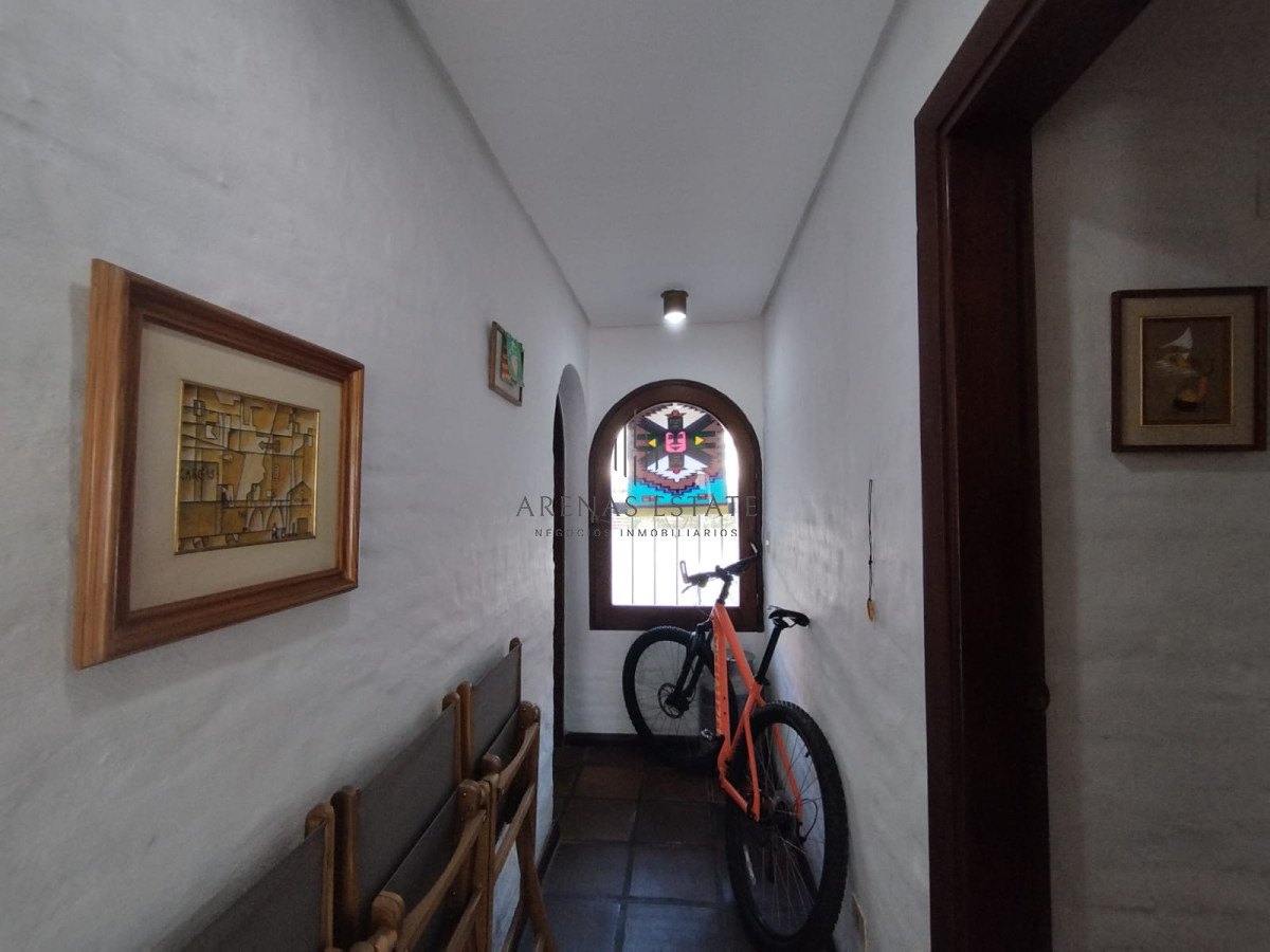 Casa ID.3340 - Casa en venta de 3 dormitorios en venta en Punta del Este