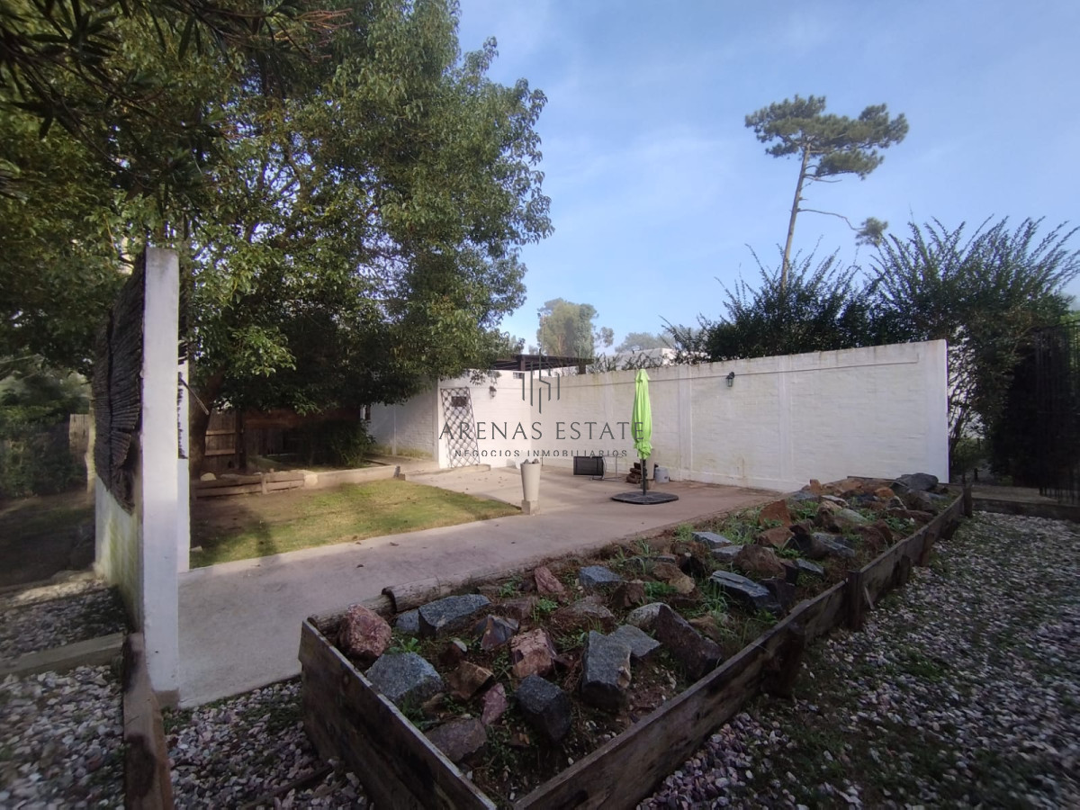 Casa ID.3340 - Casa en venta de 3 dormitorios en venta en Punta del Este