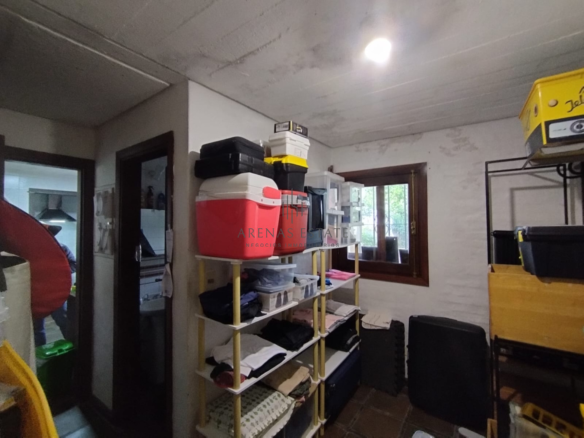 Casa ID.3340 - Casa en venta de 3 dormitorios en venta en Punta del Este