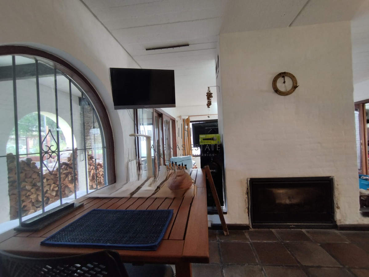 Casa ID.3340 - Casa en venta de 3 dormitorios en venta en Punta del Este