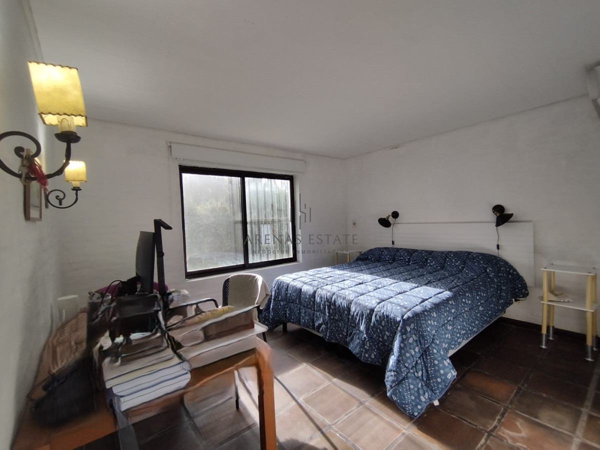 Casa ID.3340 - Casa en venta de 3 dormitorios en venta en Punta del Este