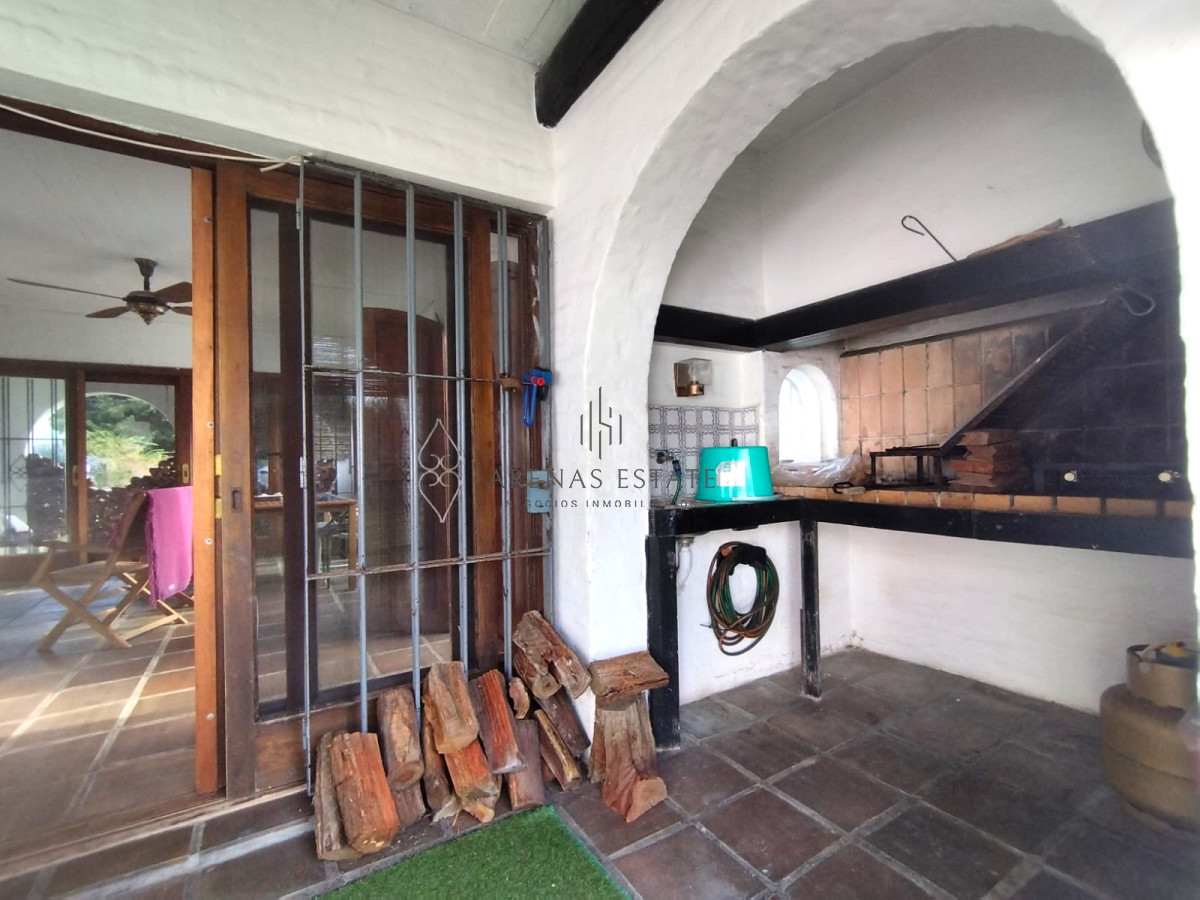 Casa ID.3340 - Casa en venta de 3 dormitorios en venta en Punta del Este