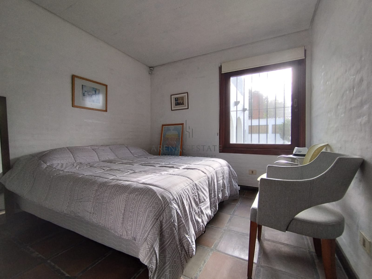 Casa ID.3340 - Casa en venta de 3 dormitorios en venta en Punta del Este