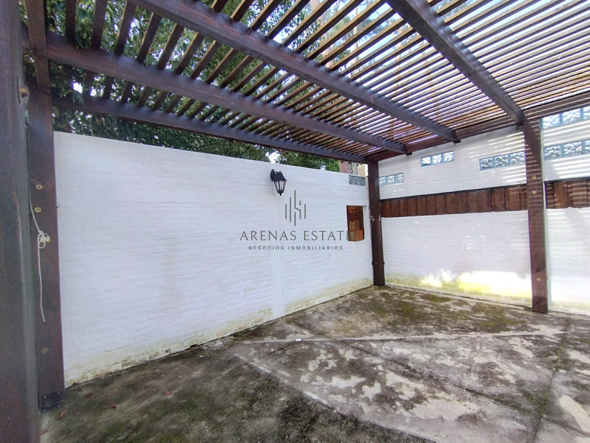 Casa ID.3340 - Casa en venta de 3 dormitorios en venta en Punta del Este