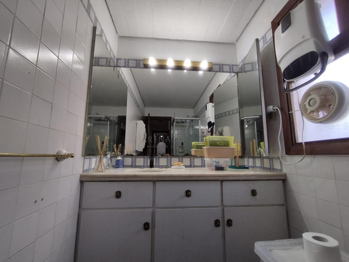 Casa ID.3340 - Casa en venta de 3 dormitorios en venta en Punta del Este
