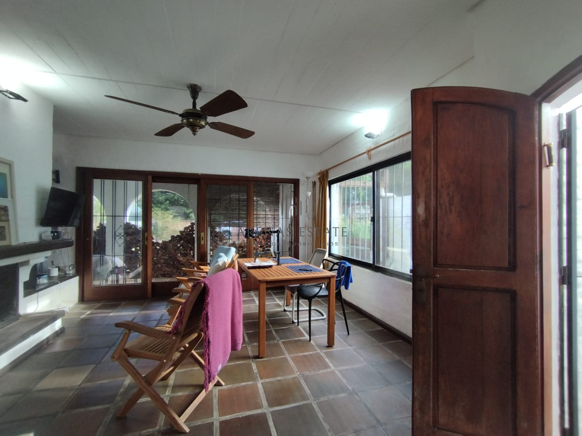 Casa ID.3340 - Casa en venta de 3 dormitorios en venta en Punta del Este