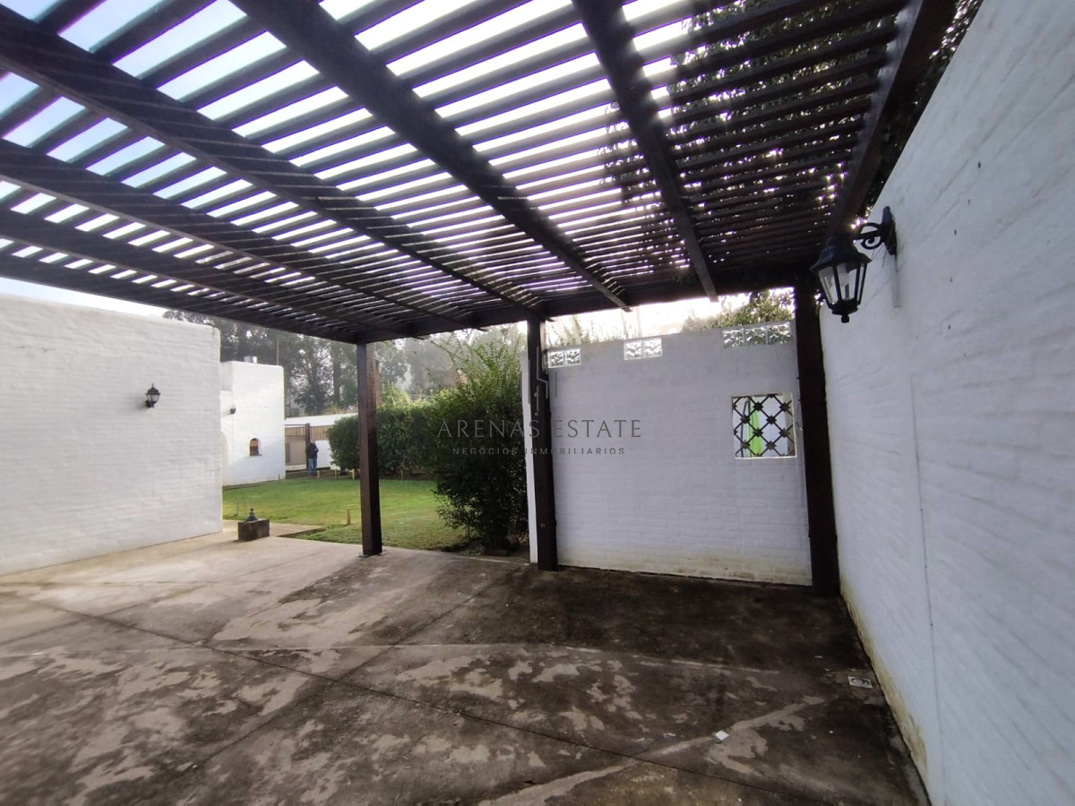Casa ID.3340 - Casa en venta de 3 dormitorios en venta en Punta del Este