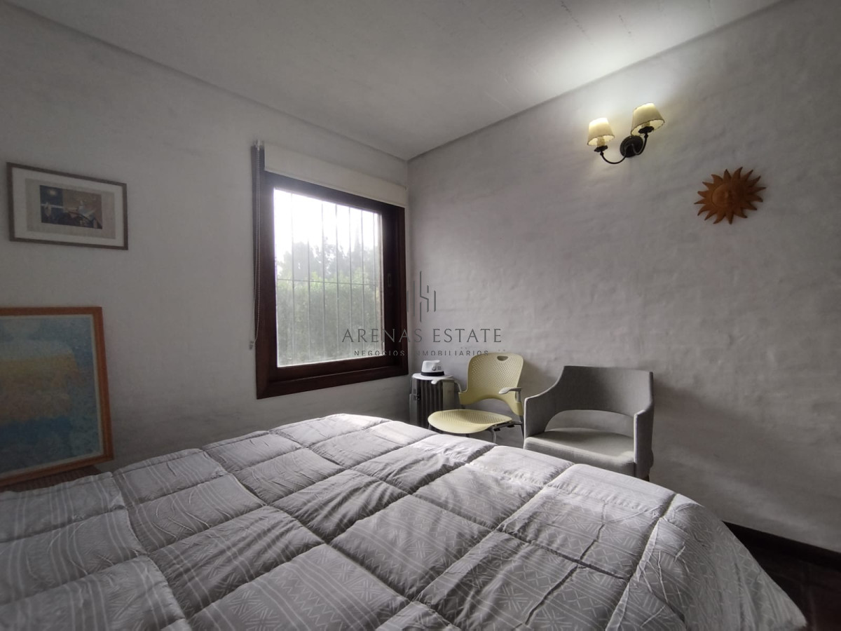 Casa ID.3340 - Casa en venta de 3 dormitorios en venta en Punta del Este