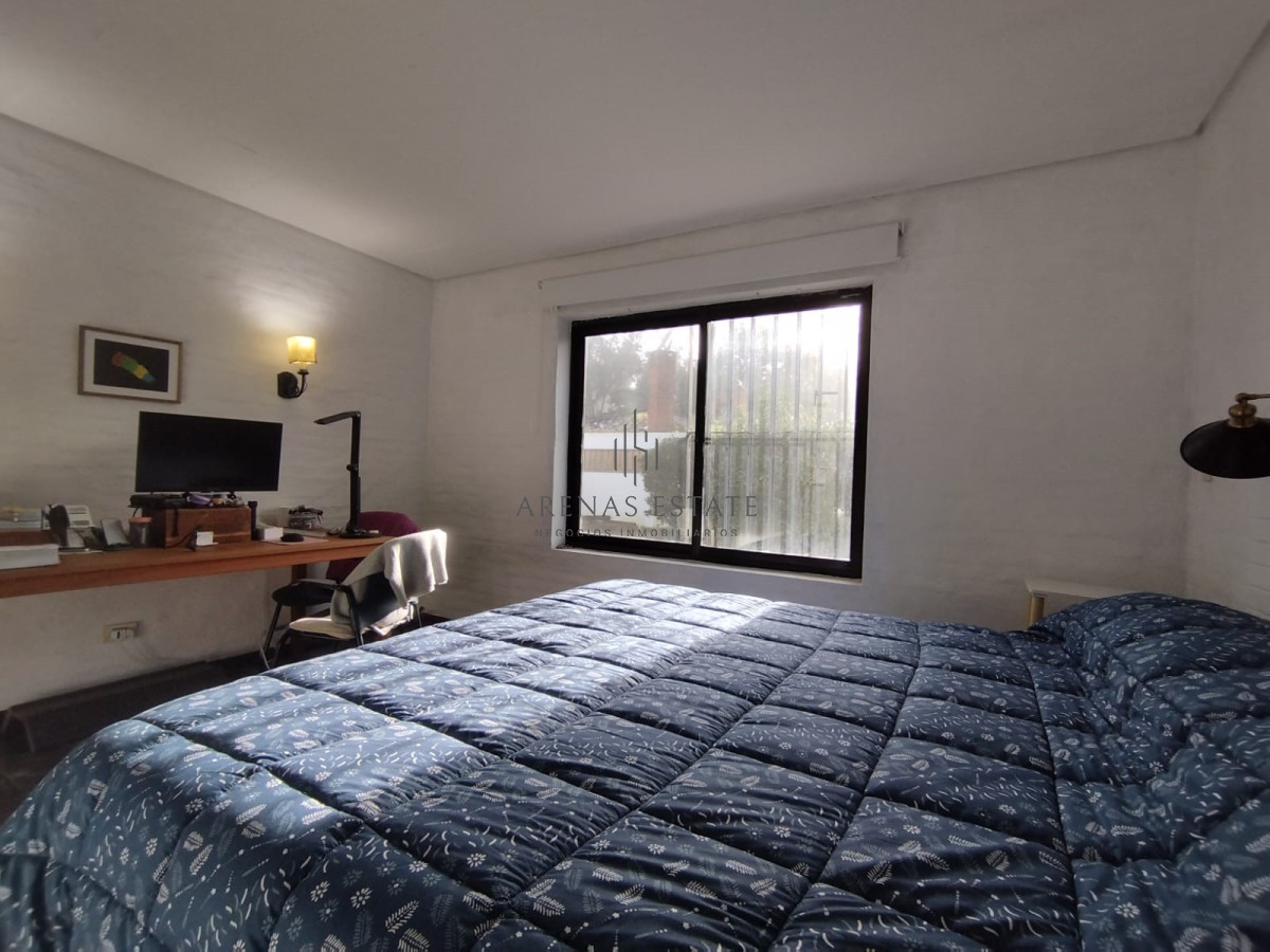 Casa ID.3340 - Casa en venta de 3 dormitorios en venta en Punta del Este