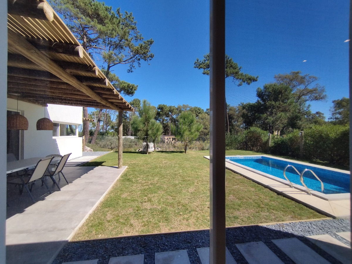 Casa ID.2383 - Venta  de Casa en la barra- Maldonado