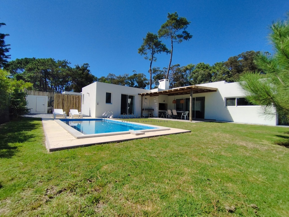Casa ID.2383 - Venta  de Casa en la barra- Maldonado