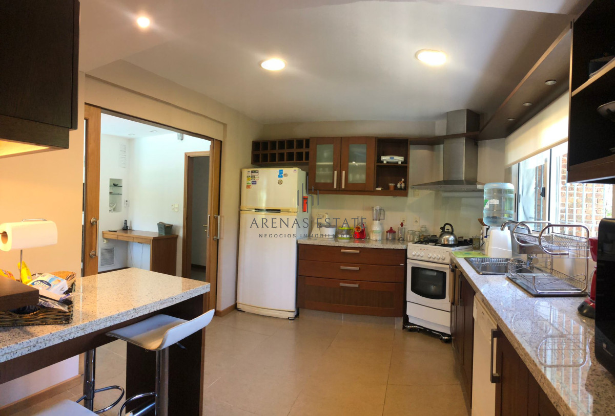 Casa ID.3911 - Alquiler de casa de 3 dormitorios en Punta del Este