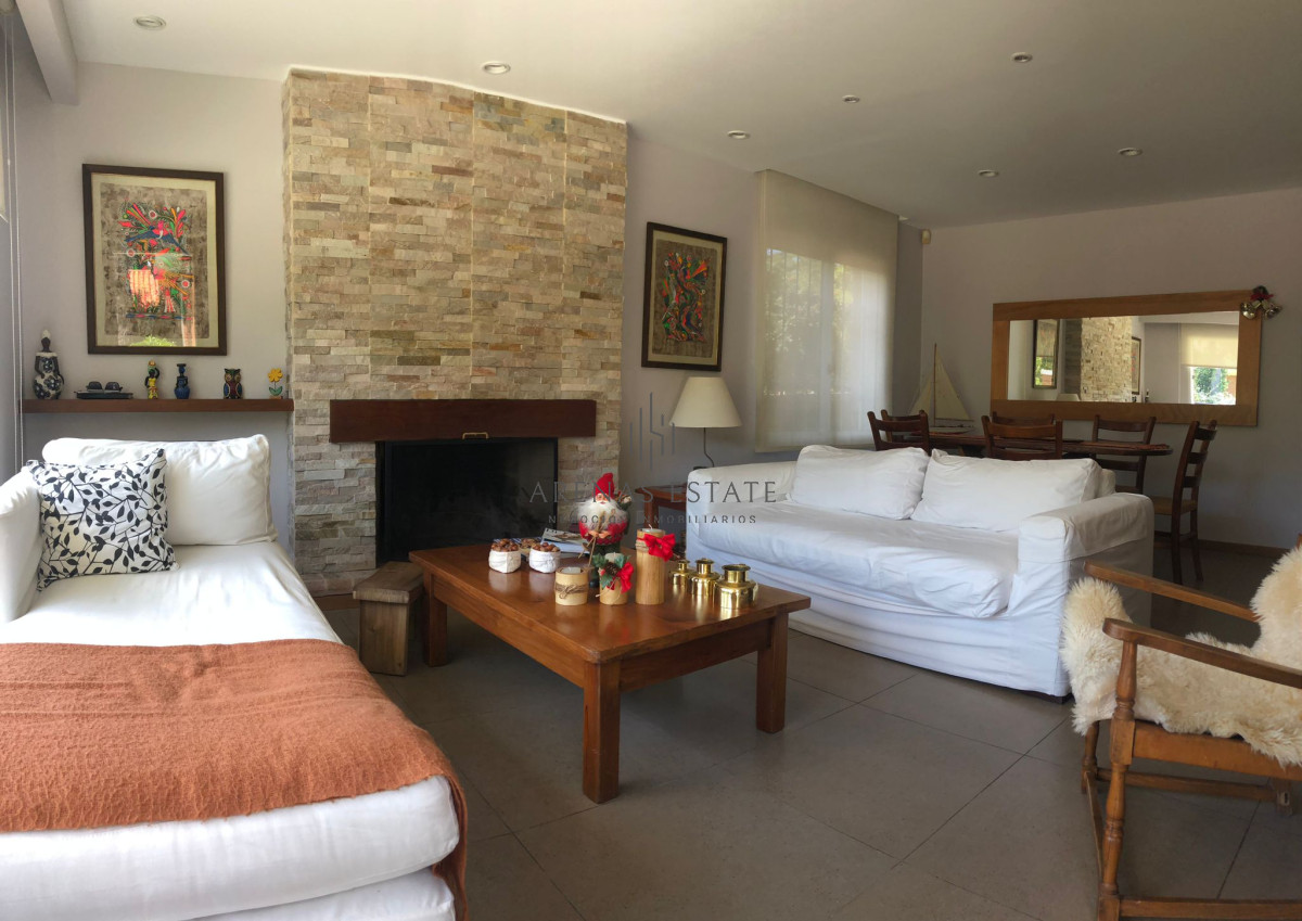 Casa ID.3911 - Alquiler de casa de 3 dormitorios en Punta del Este