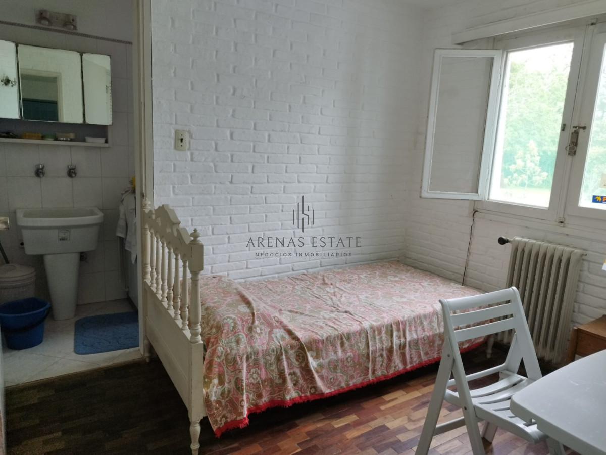Casa ID.4838 - Casa en venta de 3 dormitorios y dependencia en Punta del Este
