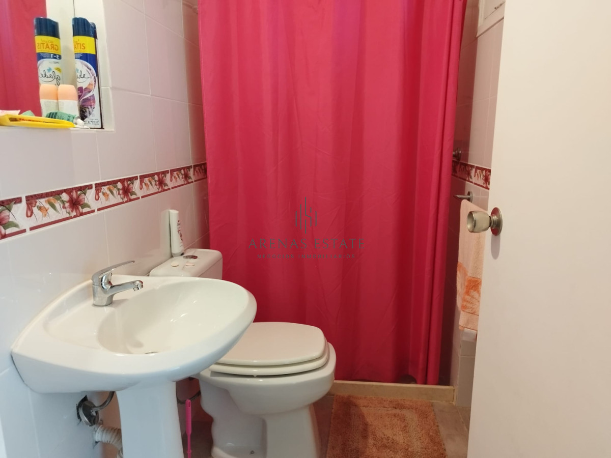 Casa ID.4838 - Casa en venta de 3 dormitorios y dependencia en Punta del Este