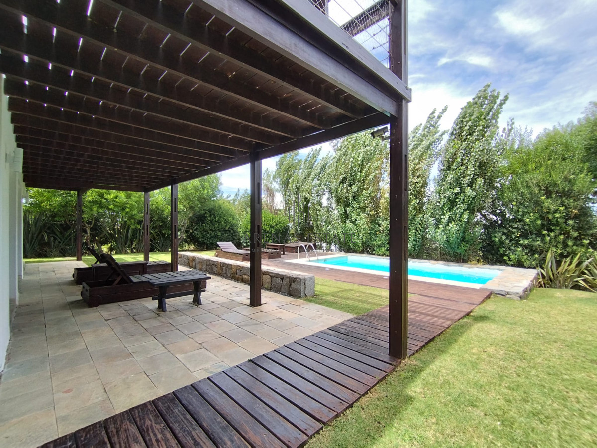 Casa ID.3091 - Casa en Venta, Manantiales, Maldonado.