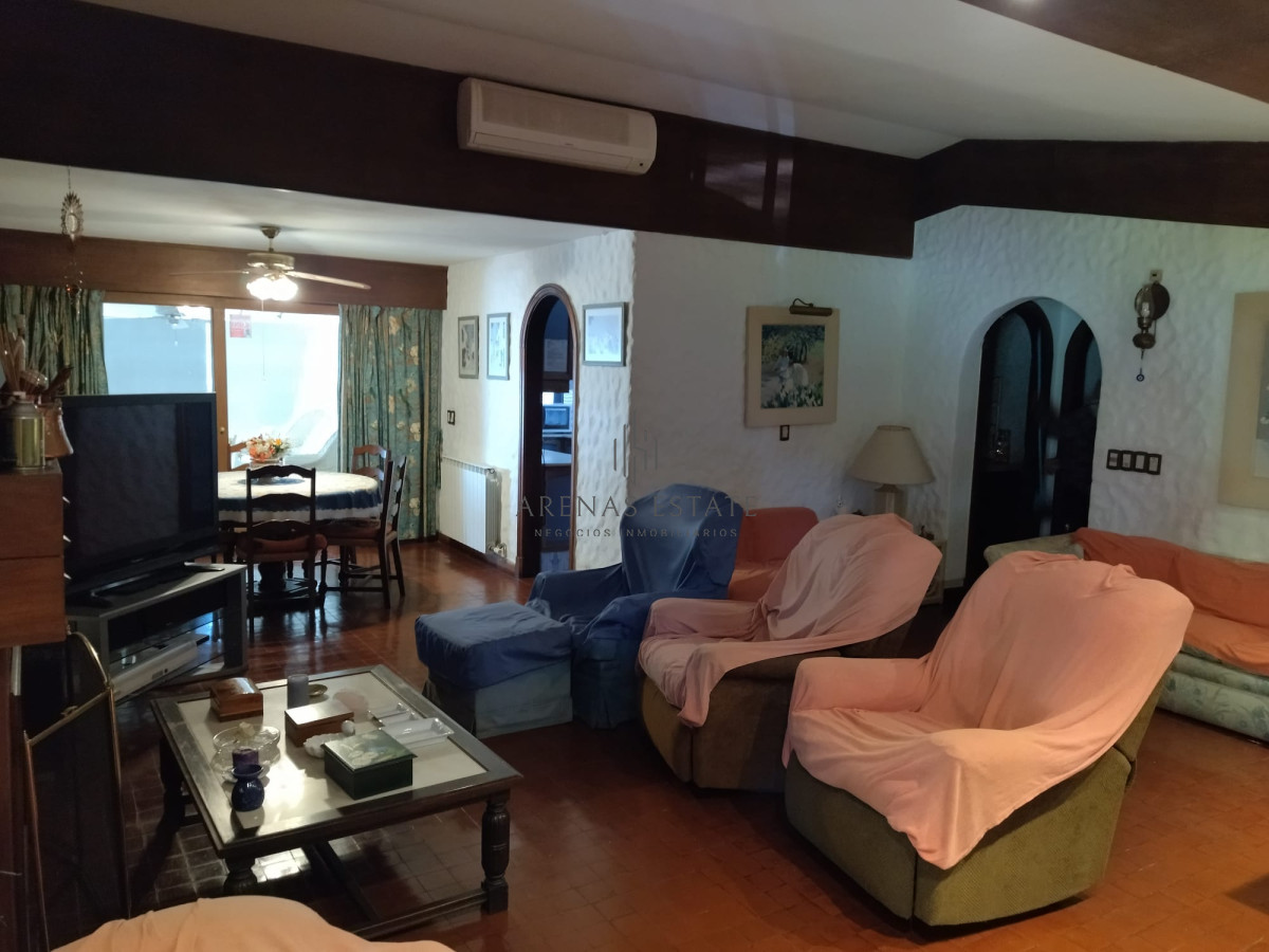 Casa ID.3674 -  Casa en venta de 3 dormitorios en Punta del Este