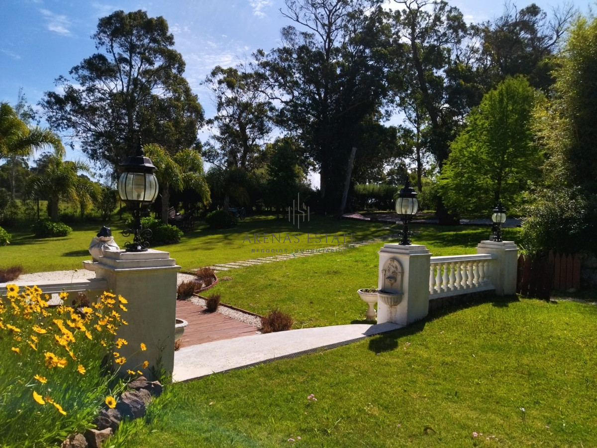 Casa ID.3674 -  Casa en venta de 3 dormitorios en Punta del Este