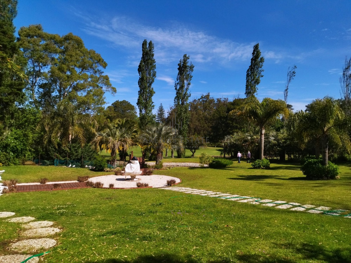Casa ID.3674 -  Casa en venta de 3 dormitorios en Punta del Este