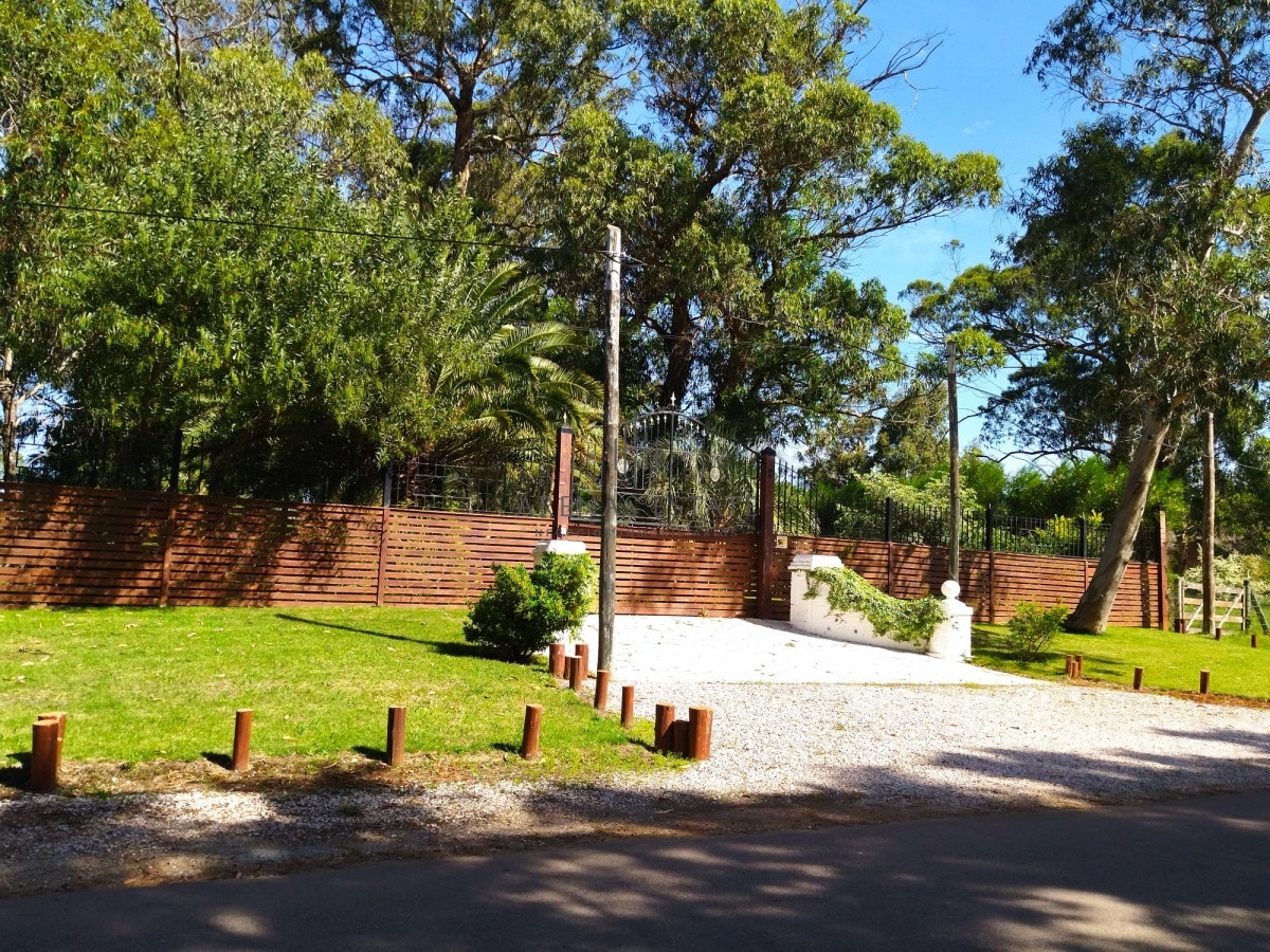 Casa ID.3674 -  Casa en venta de 3 dormitorios en Punta del Este