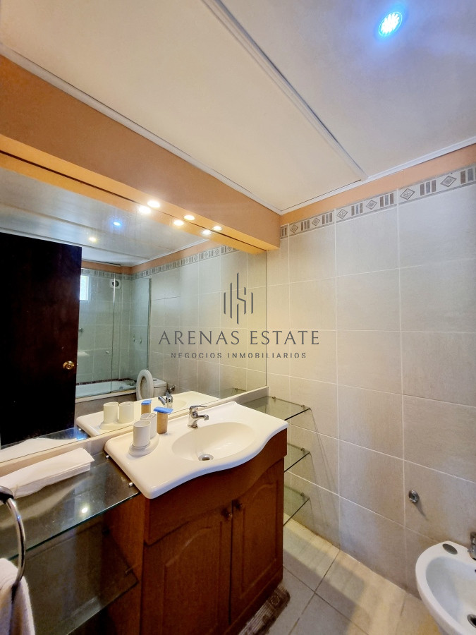 Casa ID.3020 - Casa en venta y alquiler temporal en Punta del Este, Pinares