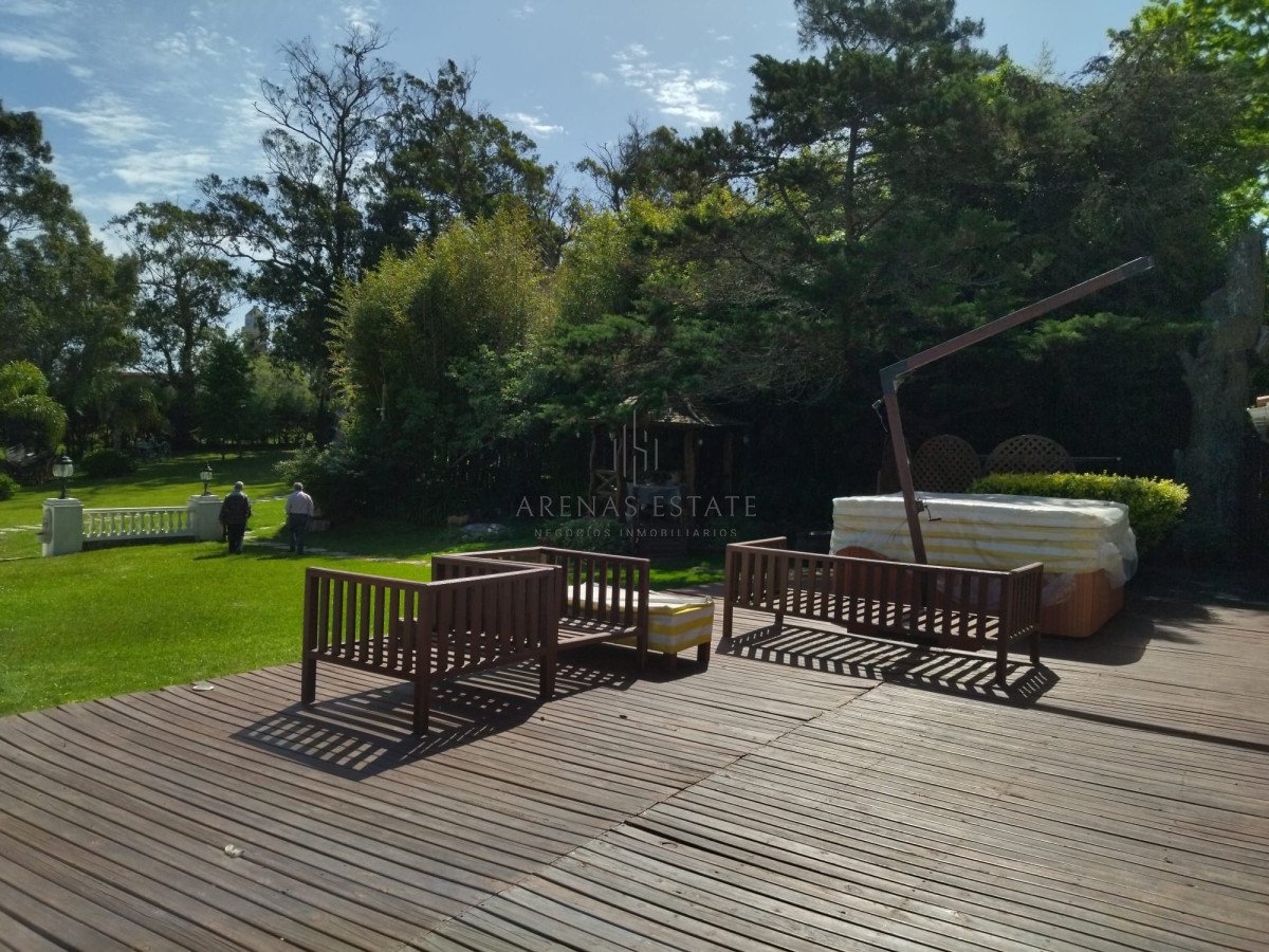 Casa ID.3674 -  Casa en venta de 3 dormitorios en Punta del Este