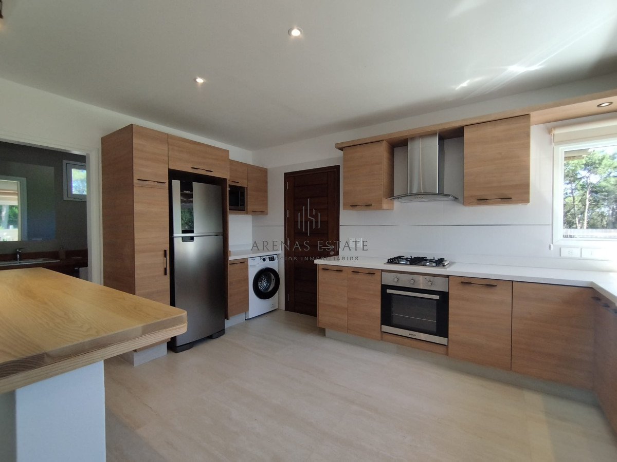 Casa ID.2383 - Venta  de Casa en la barra- Maldonado