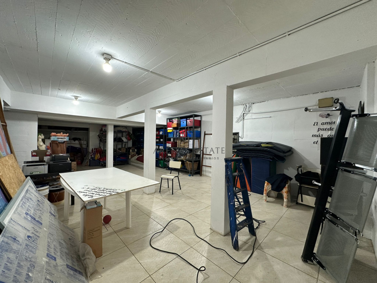 Local Comercial ID.2459 - venta de Local en el centro de Maldonado