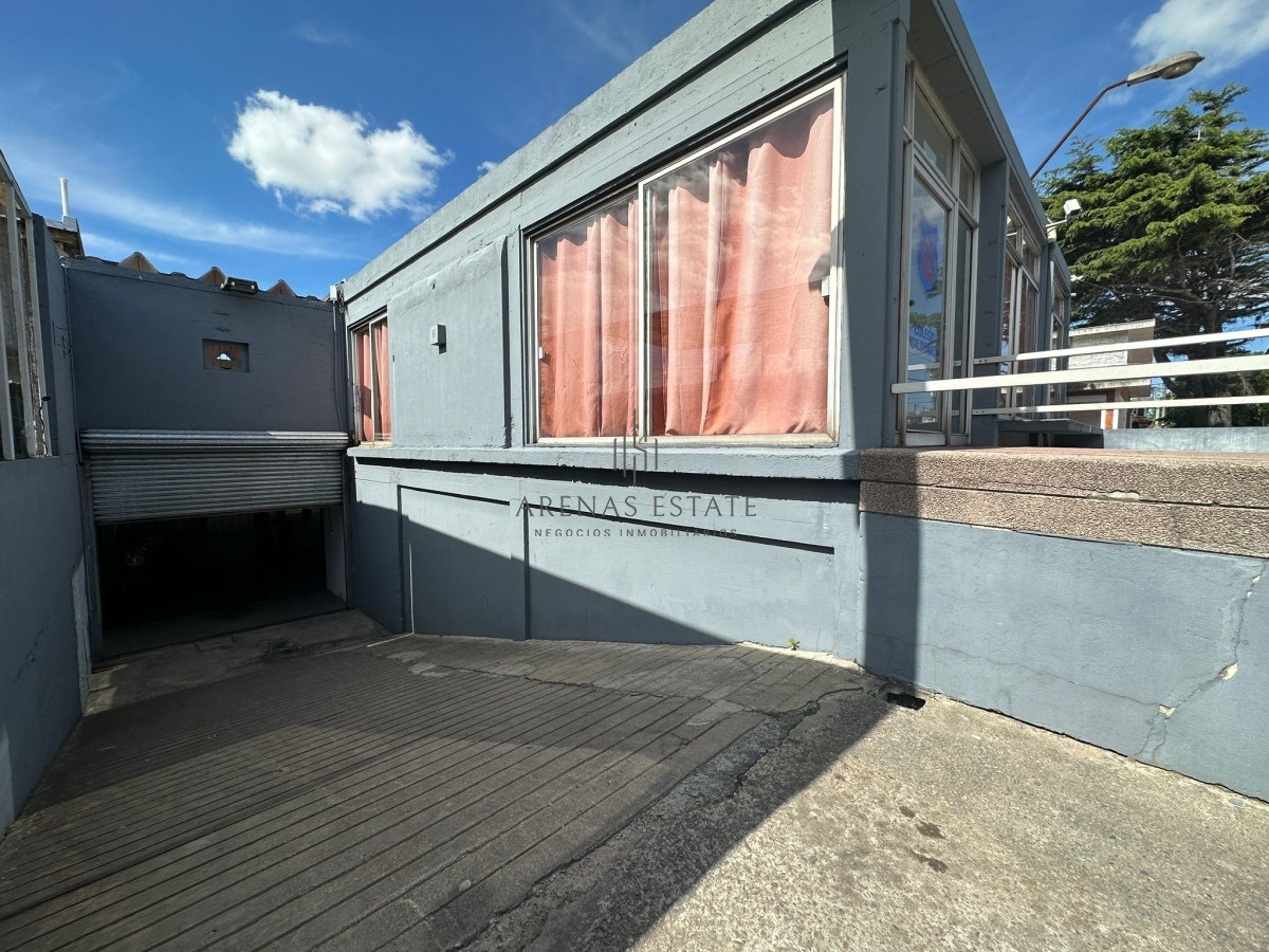 Local Comercial ID.2459 - venta de Local en el centro de Maldonado