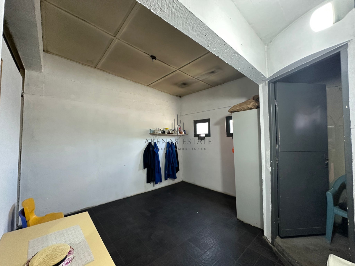 Local Comercial ID.2459 - venta de Local en el centro de Maldonado