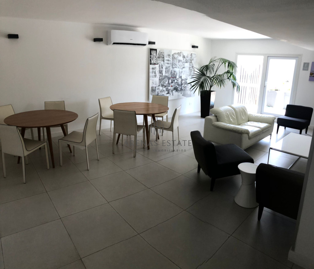 Apartamento ID.4250 - Apartamento en venta  de 2 dormitorios, 2 baños.