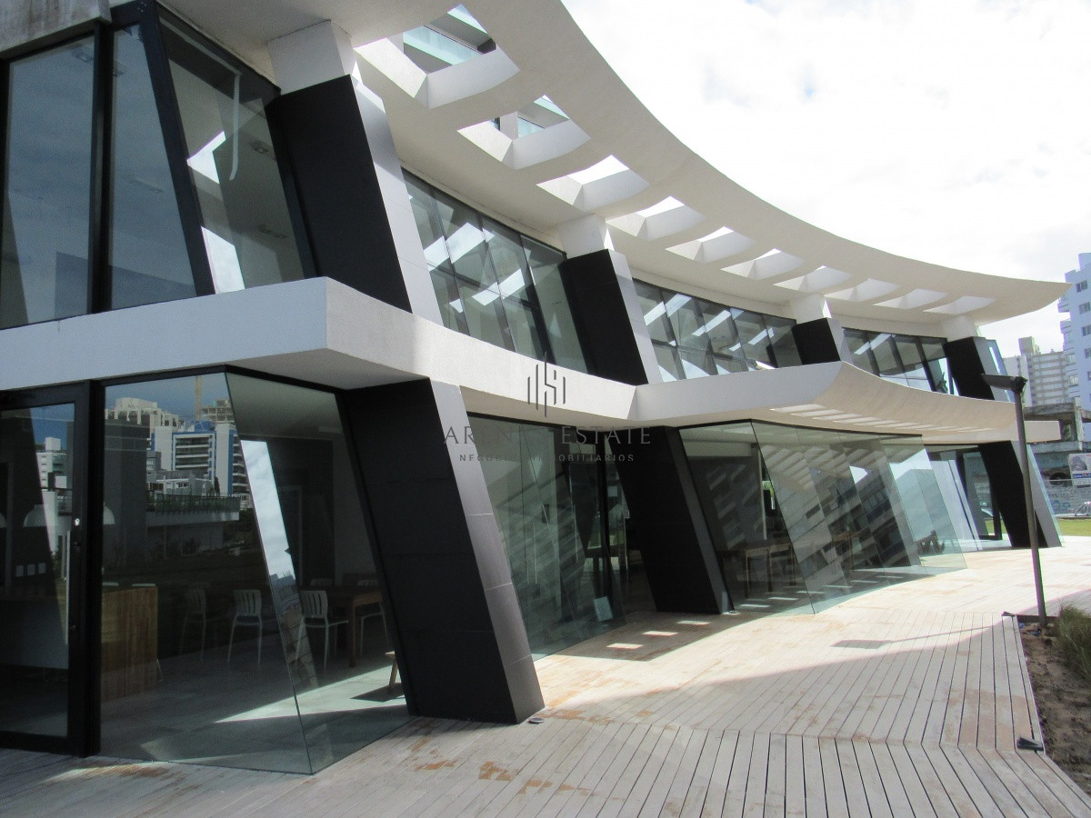 Apartamento ID.3397 - Apartamento en VENTA, 3 dormitorios, 3 suites, moderno, punta del este.