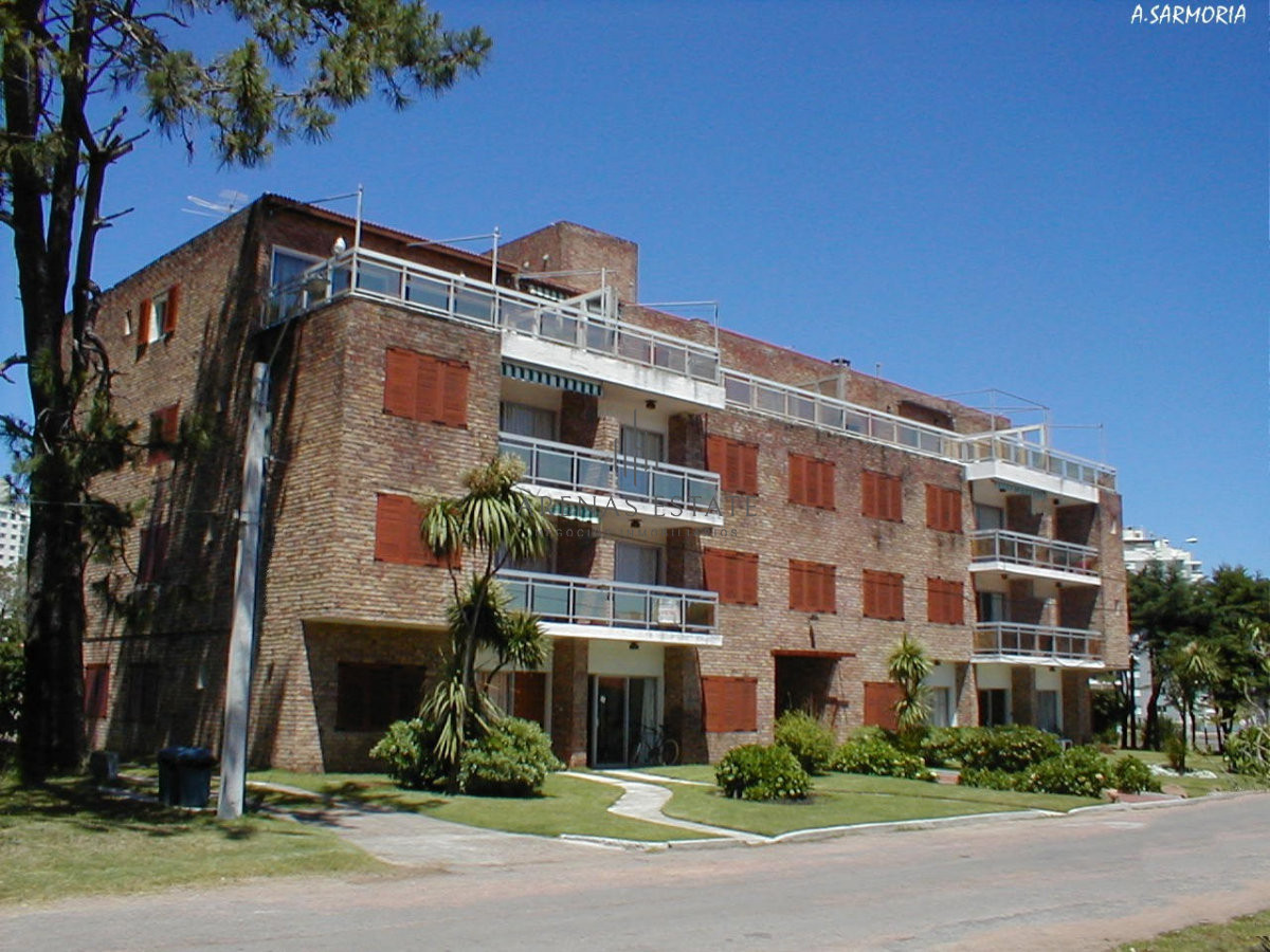 Apartamento ID.4179 - Apartamento en venta de 1 dormitorios en Aidy Grill , Punta del Este 