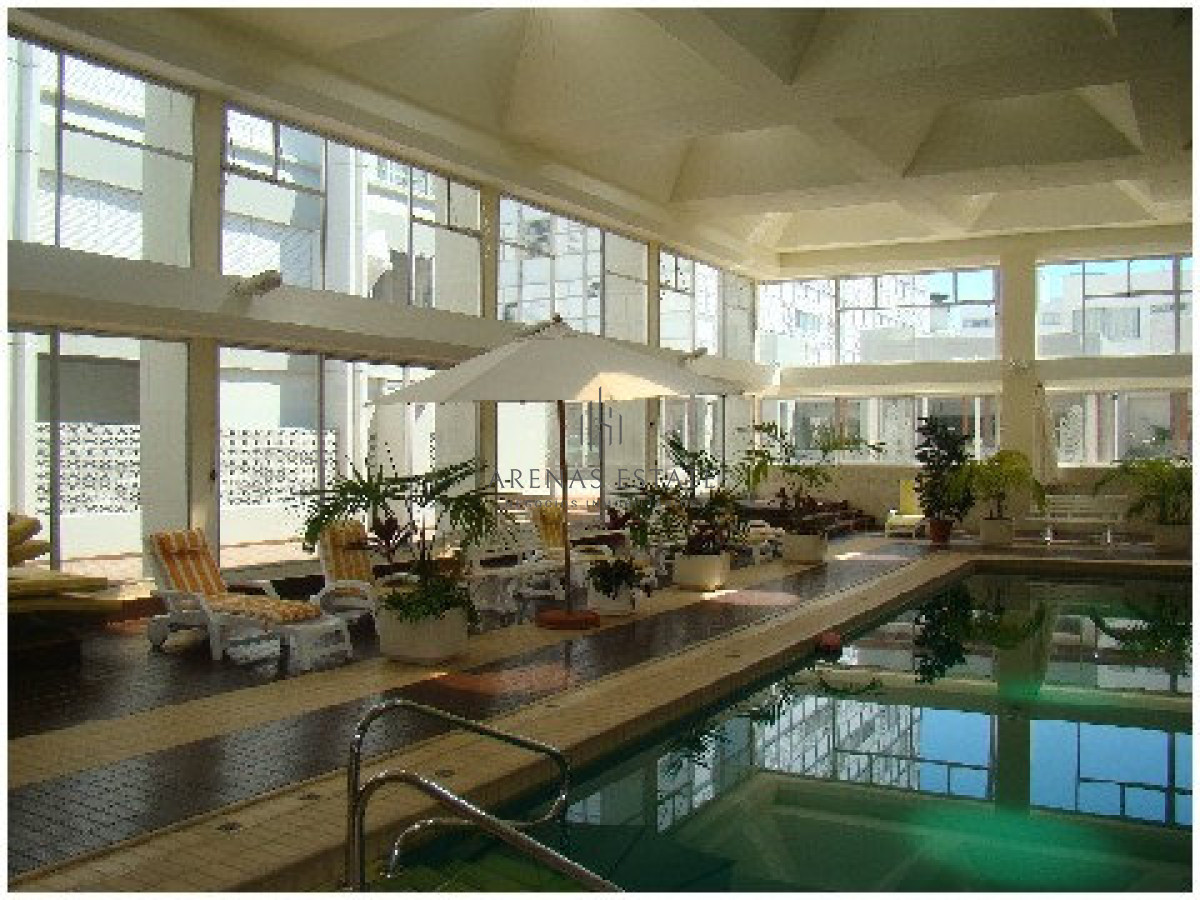 Apartamento ID.2338 - Apartamento en venta de 3 d y dep en Punta del Este