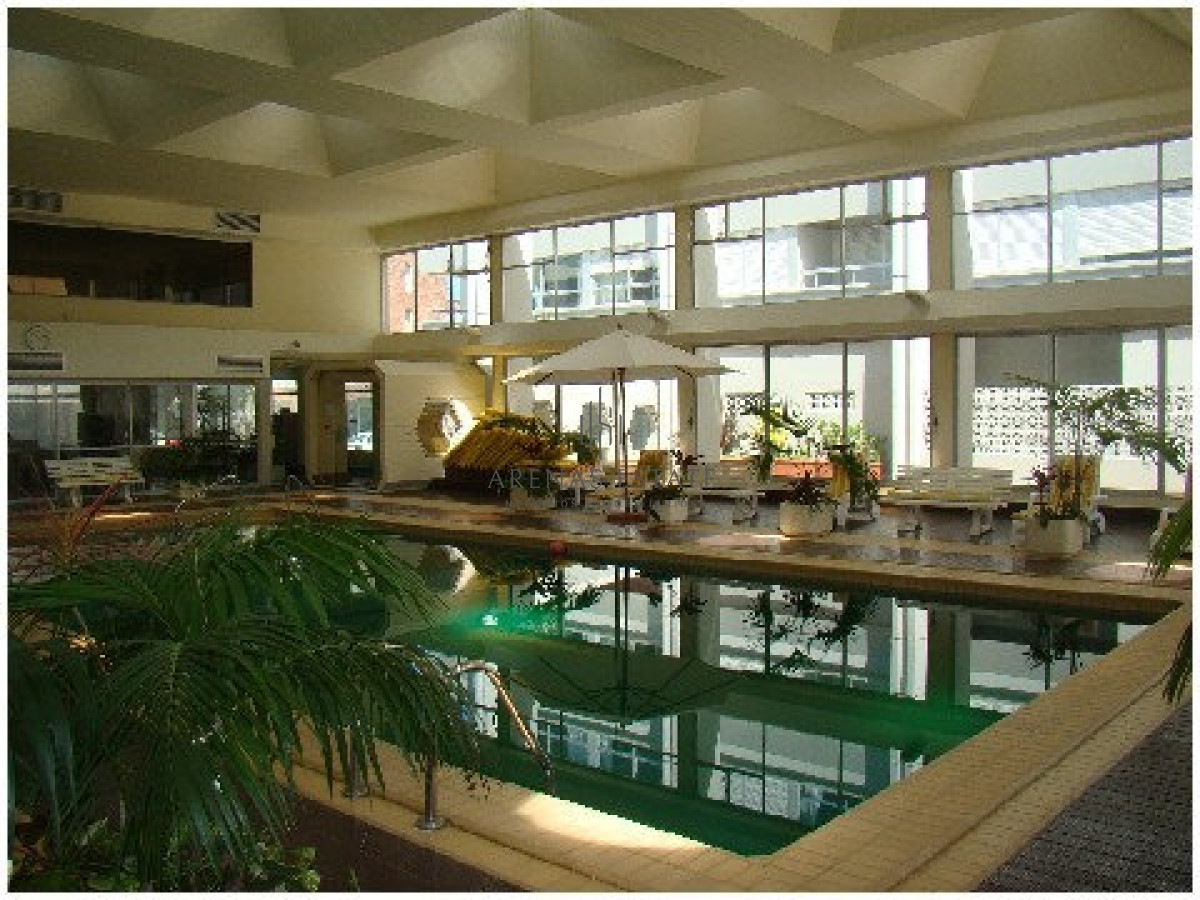 Apartamento ID.2338 - Apartamento en venta de 3 d y dep en Punta del Este