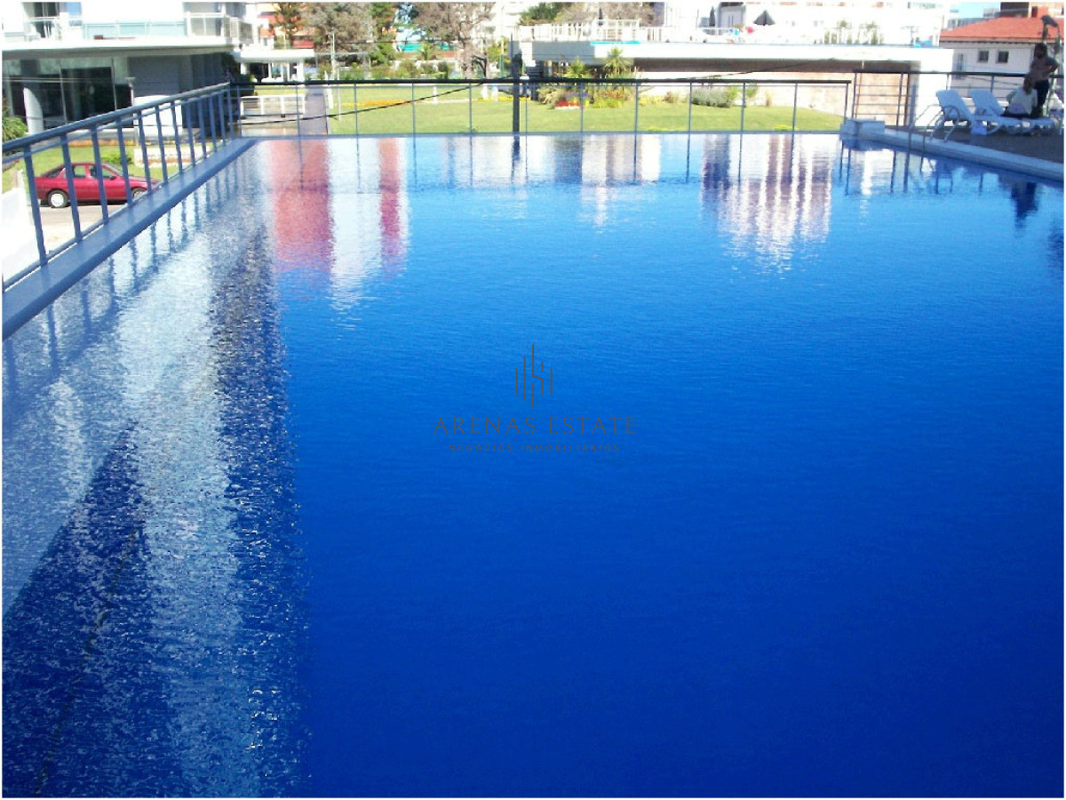 Apartamento ID.3193 - Venta apartamento de 2 dor con parrillero, balcón en Puta del Este
