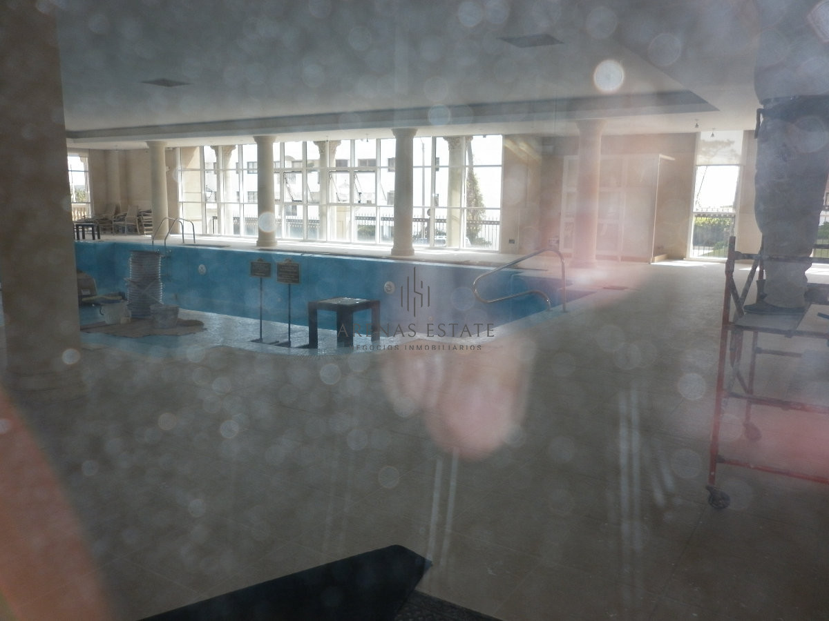 Apartamento ID.3912 - Apartamento en alquiler y venta de 3 dormitorios y dependencia de servicio en Punta del Este