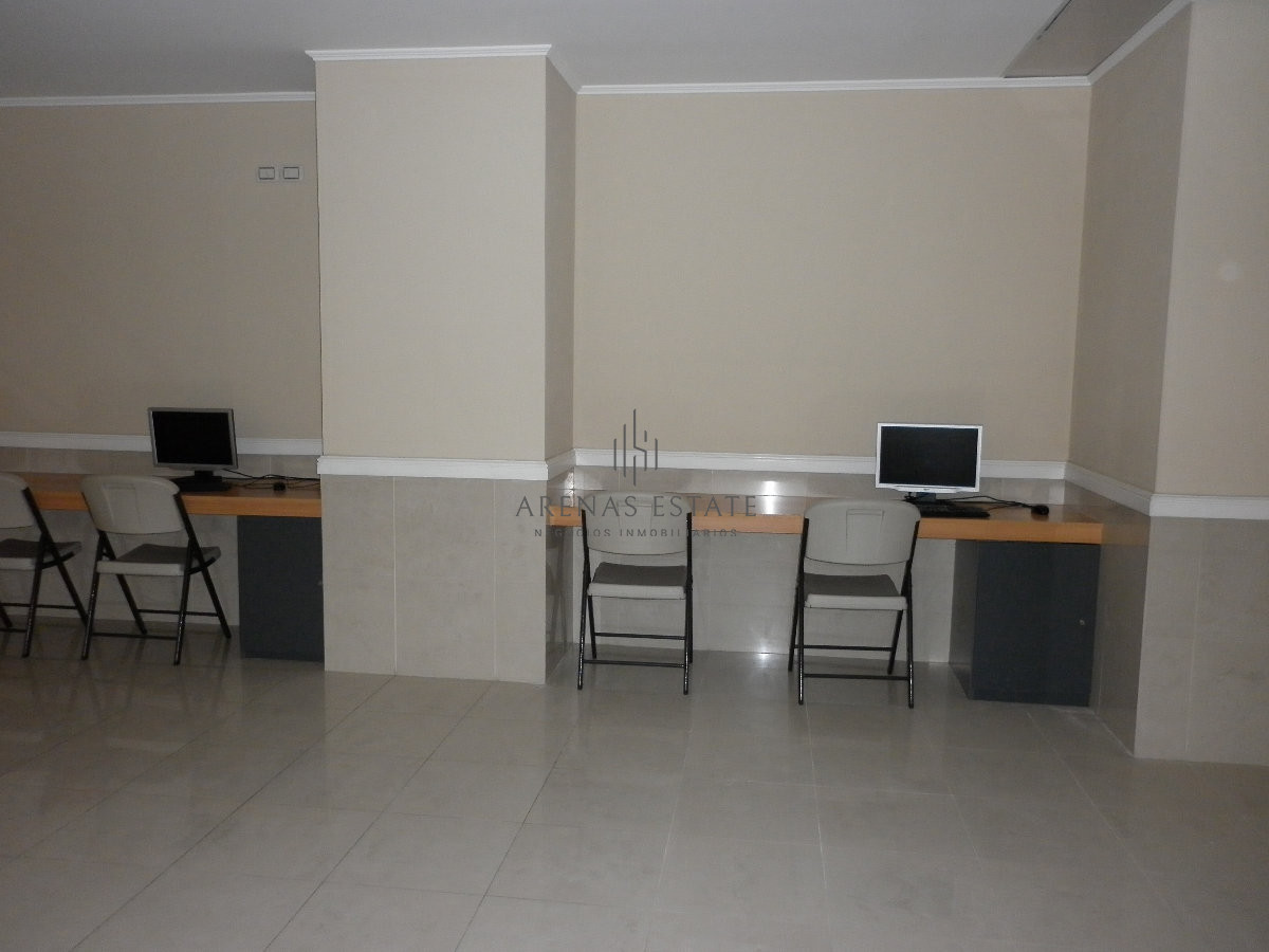 Apartamento ID.3912 - Apartamento en alquiler y venta de 3 dormitorios y dependencia de servicio en Punta del Este