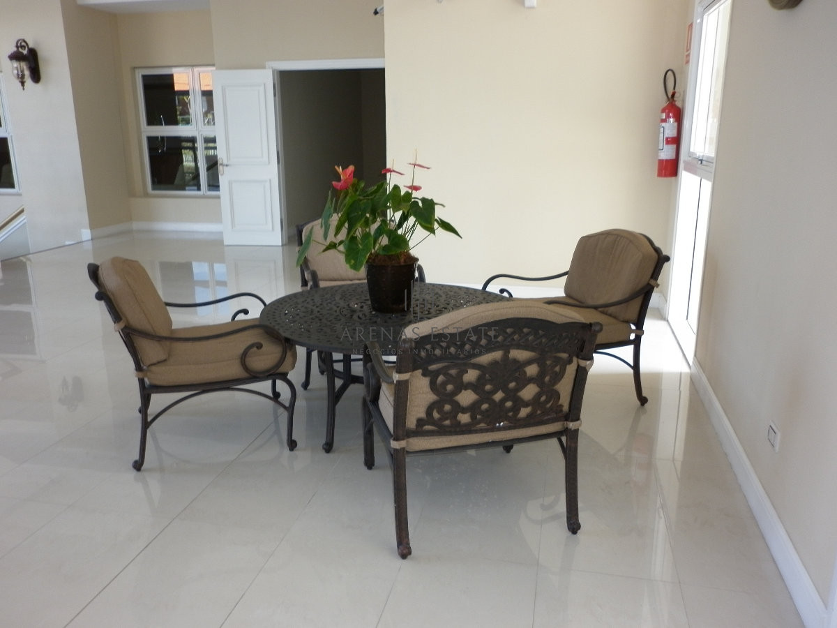 Apartamento ID.3912 - Apartamento en alquiler y venta de 3 dormitorios y dependencia de servicio en Punta del Este