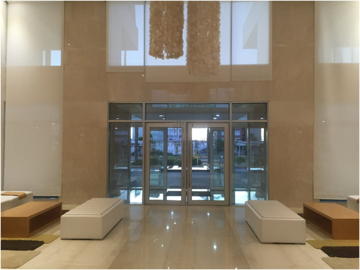 Apartamento ID.3403 - Apartamento de dos dormitorios en venta en Punta del Este
