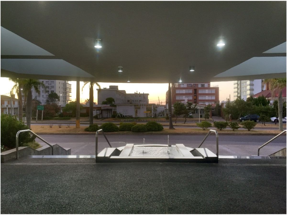 Apartamento ID.3403 - Apartamento de dos dormitorios en venta en Punta del Este