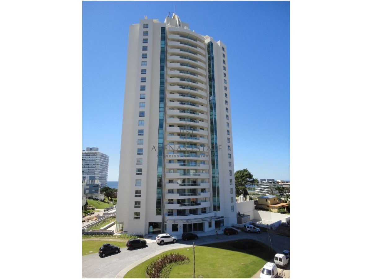 Apartamento ID.4249 - Alquiler y Venta de apartamento de dos dormitorios en Punta del Este