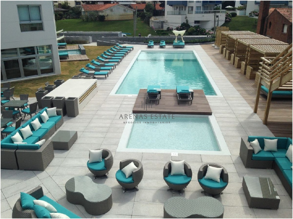 Apartamento ID.4249 - Alquiler y Venta de apartamento de dos dormitorios en Punta del Este