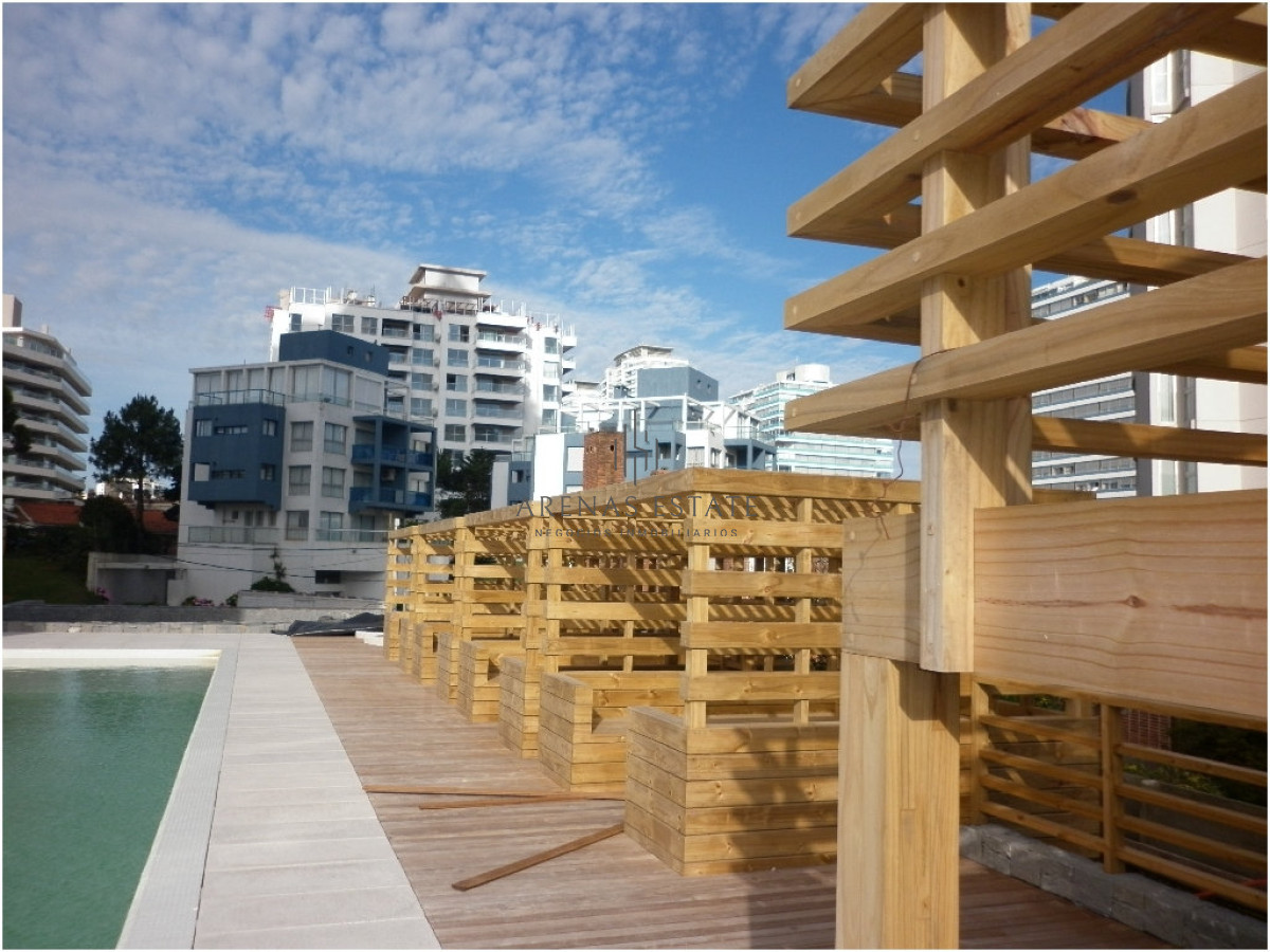 Apartamento ID.4249 - Alquiler y Venta de apartamento de dos dormitorios en Punta del Este