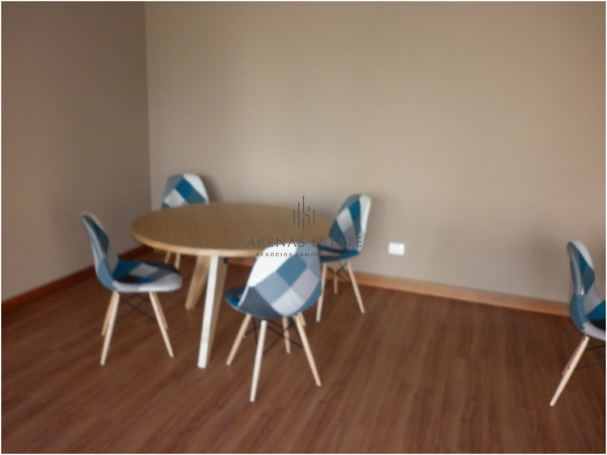 Apartamento ID.4249 - Alquiler y Venta de apartamento de dos dormitorios en Punta del Este