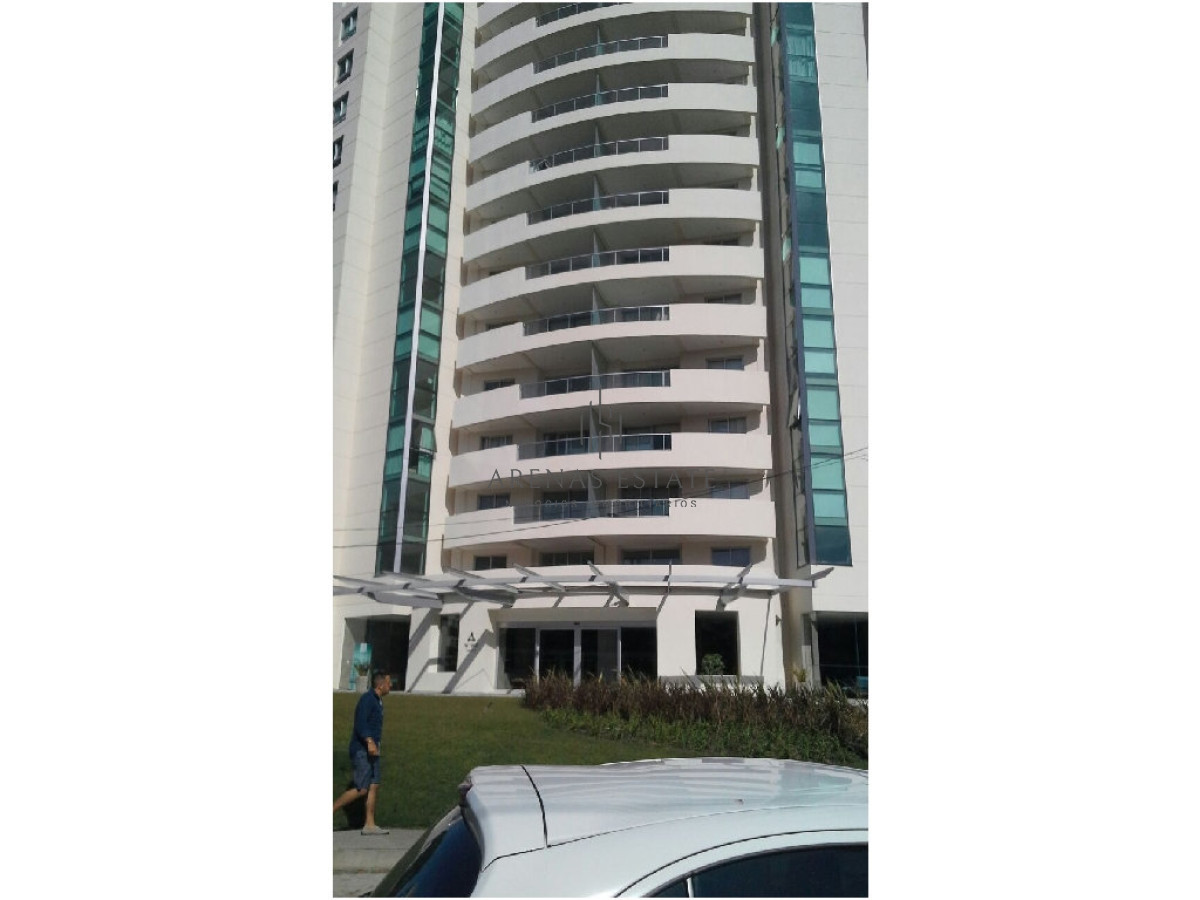 Apartamento ID.4249 - Alquiler y Venta de apartamento de dos dormitorios en Punta del Este