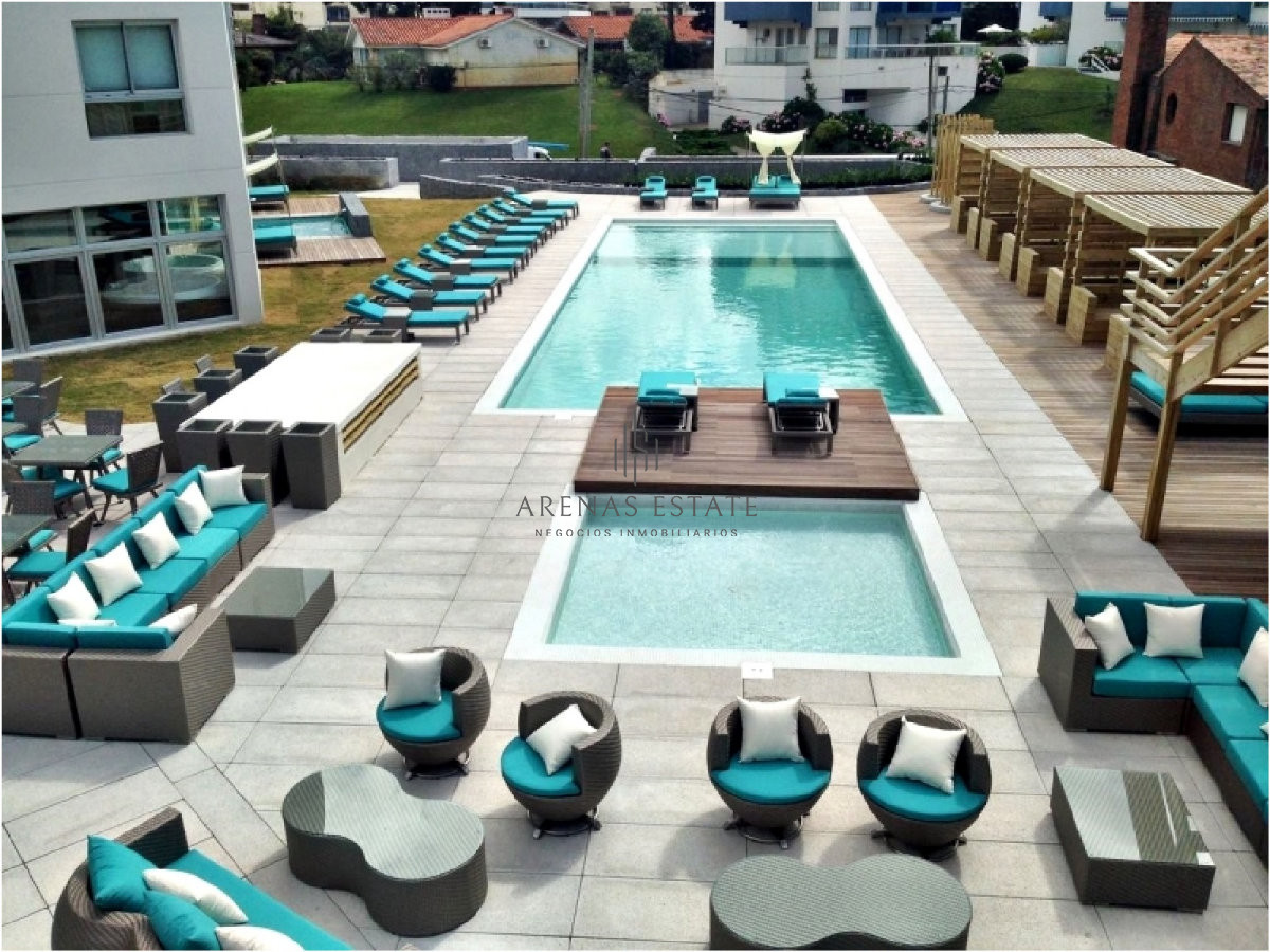 Apartamento ID.4249 - Alquiler y Venta de apartamento de dos dormitorios en Punta del Este