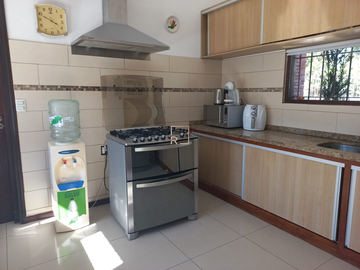 Casa ID.352 - Casa de 4 dormitorios en venta en Punta del Este