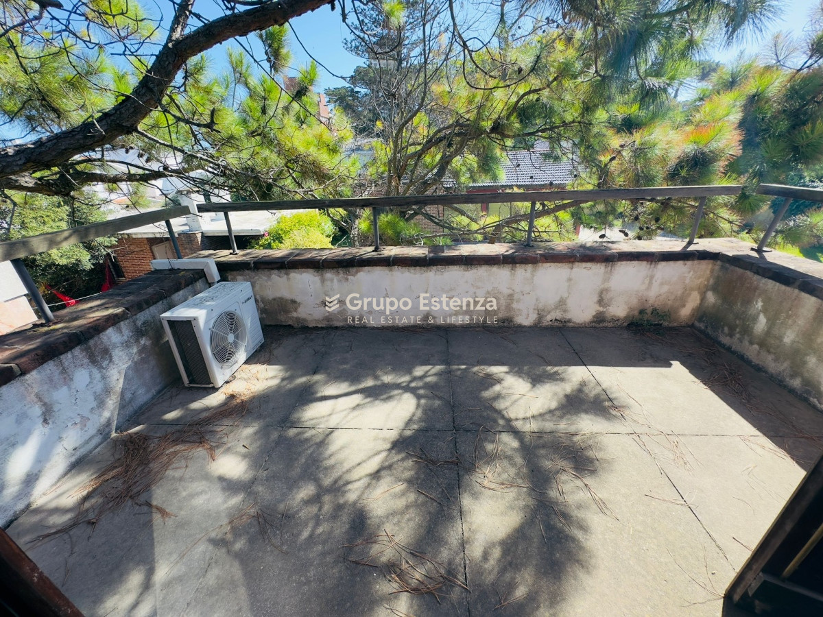 Casa ID.385 - Casa de 4 dormitorios en venta en Punta del Este