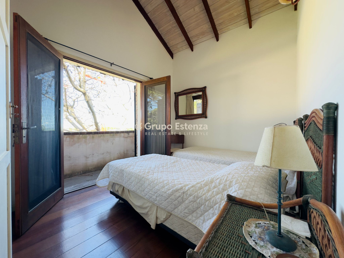 Casa ID.385 - Casa de 4 dormitorios en venta en Punta del Este